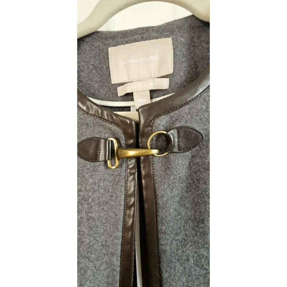 BANANA REPUBLIC Italian Fabric‎ wool blend faux leather trim CAPE gray XS/S - Picture 3 of 14